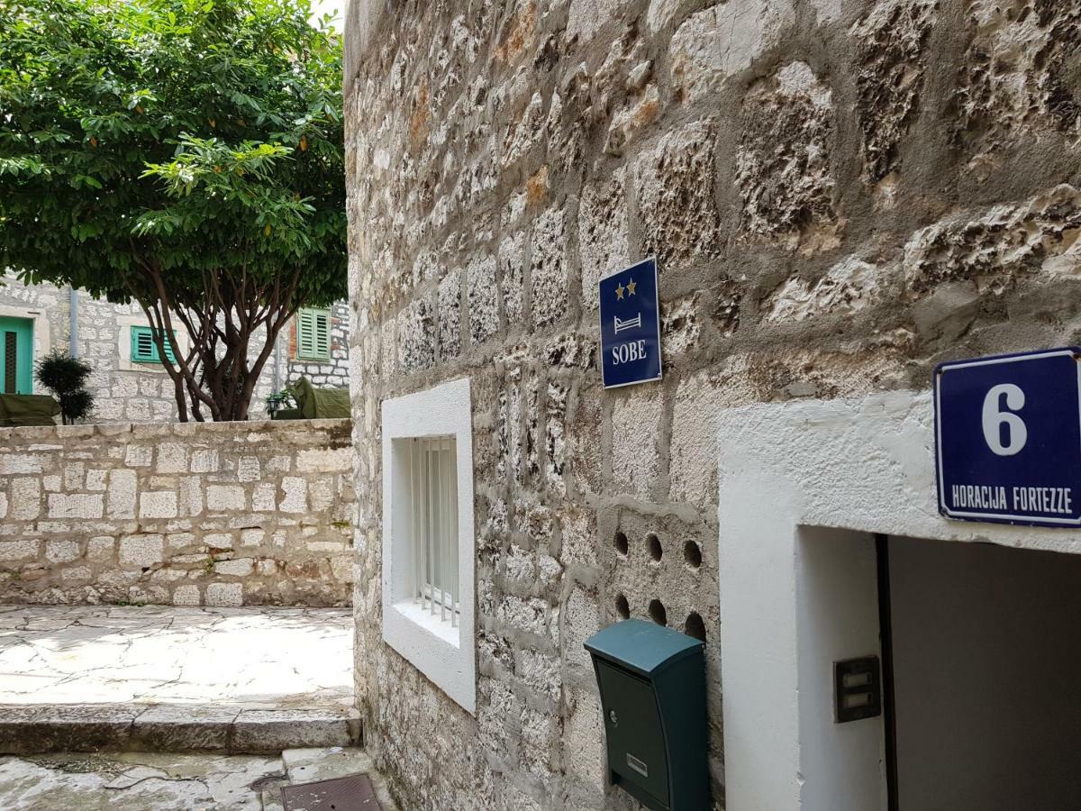 Micro Rooms Šibenik Extérieur photo